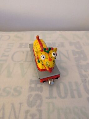 Thomas Take Along N Play Diecast Chinese Dragon Train Very Good Condition